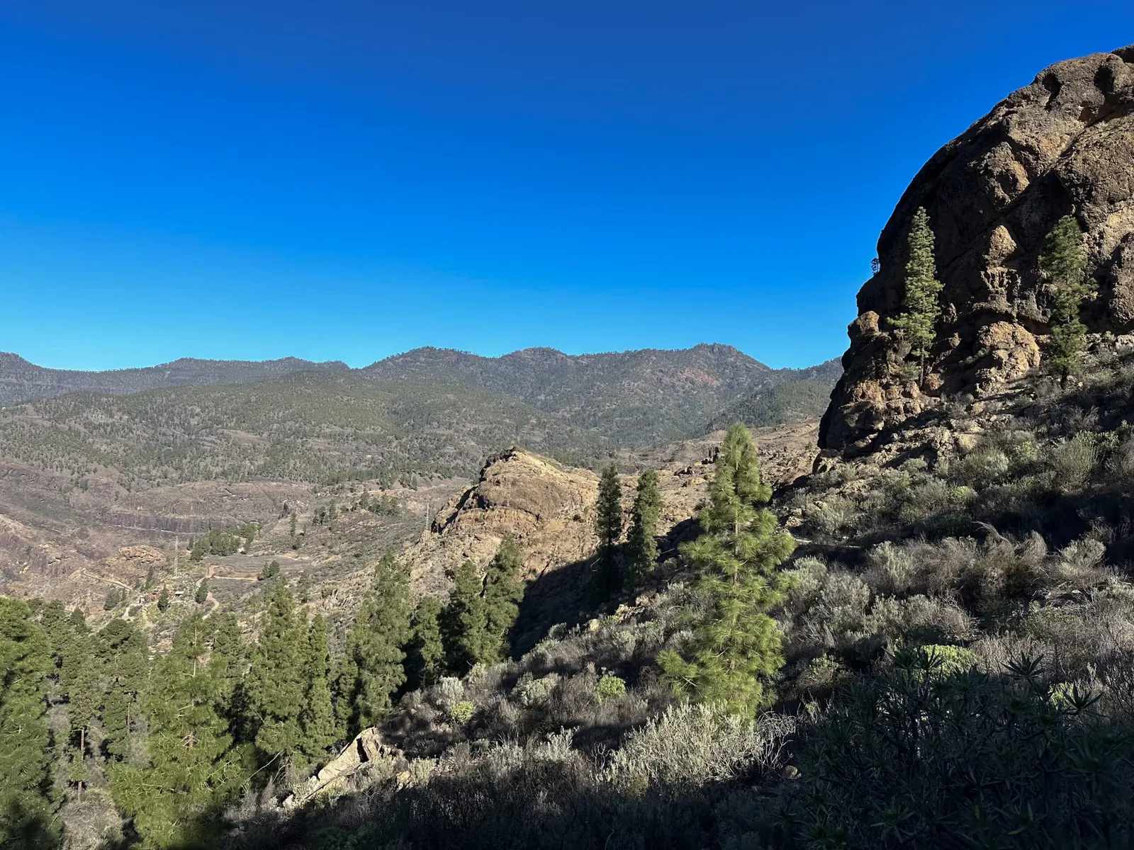 Hiking trails through Mogán interior with mountain views