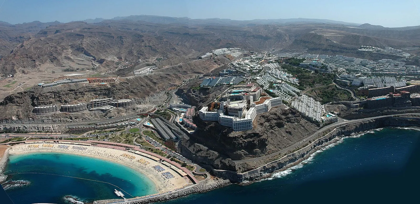 La playa de Amadores vista desde el aire