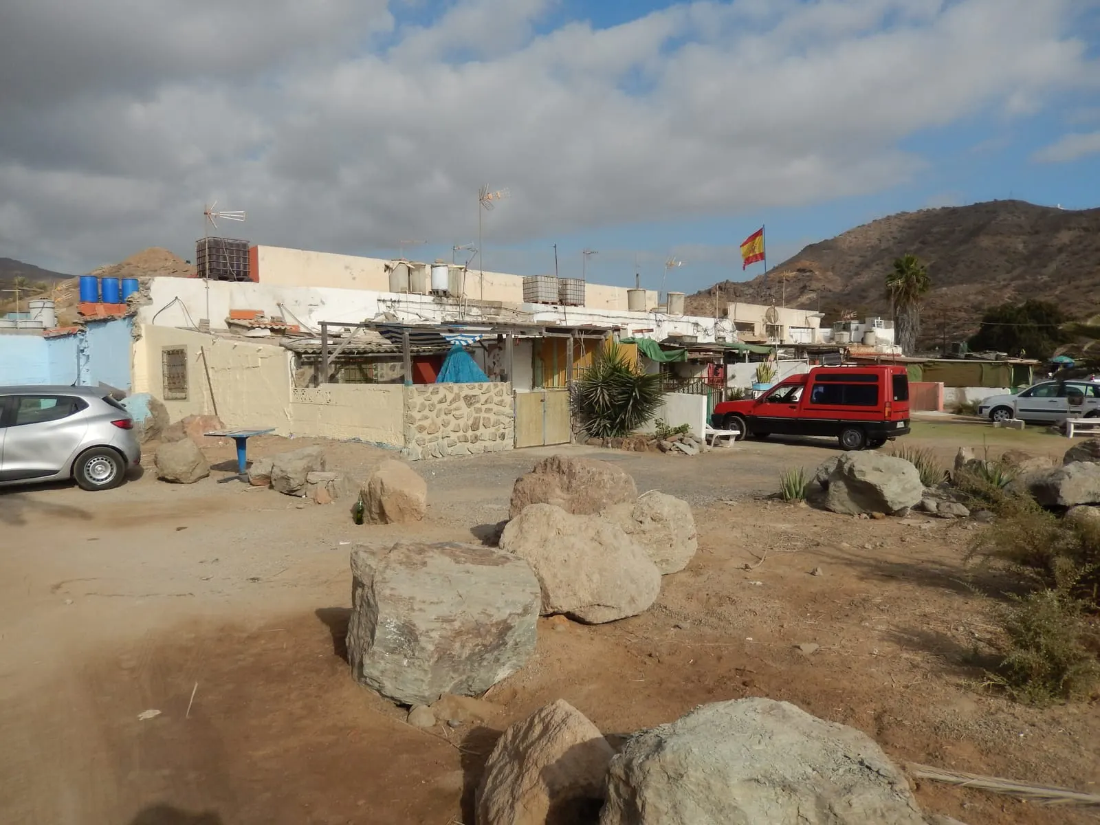 Otra vista de la Playa de Tauro y su entorno